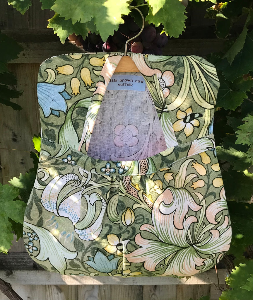 Sweet Little Dolly Peg Bag made from Vintage Sanderson Cotton.